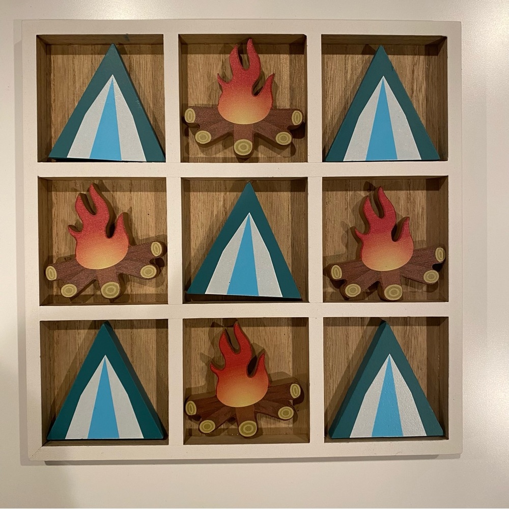 EUC tabletop camp fire tic-tac-toe